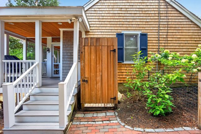 15 Bramble Lane, Dennis, MA 02638