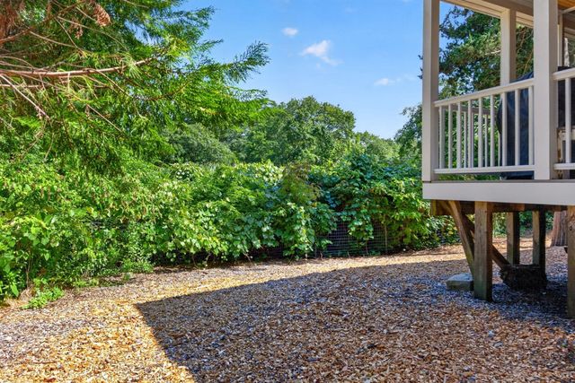 15 Bramble Lane, Dennis, MA 02638