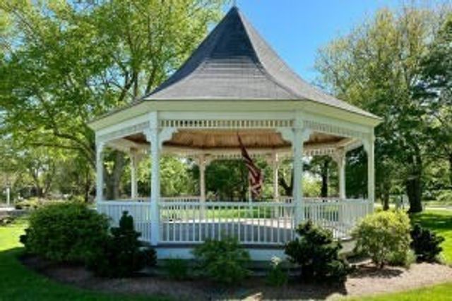 15 Bramble Lane, Dennis, MA 02638