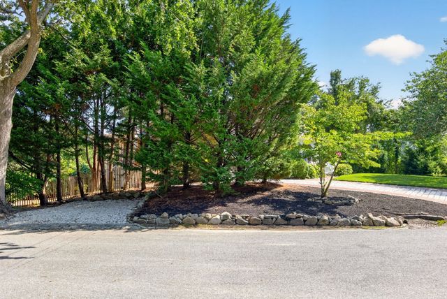 15 Bramble Lane, Dennis, MA 02638