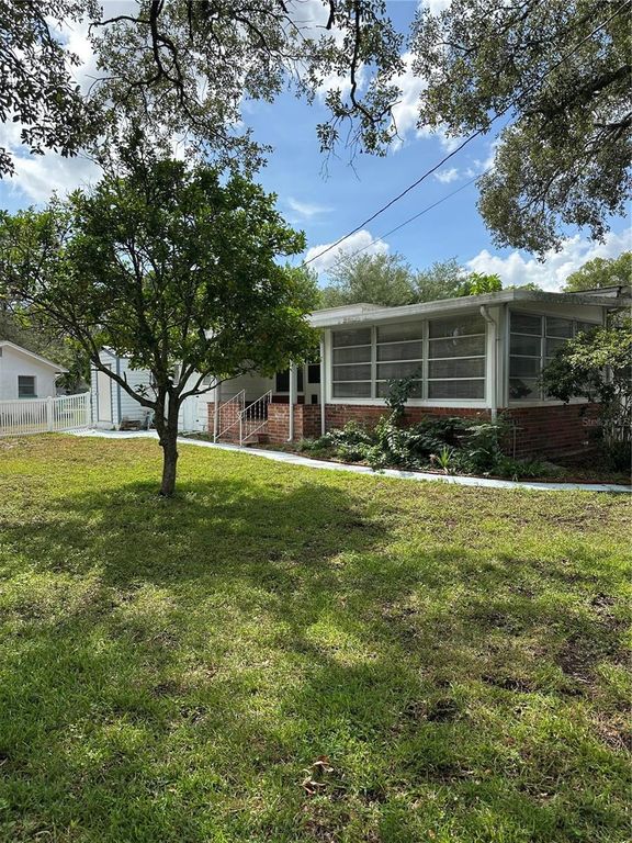 Image 19 of property listing at Address unavailable.