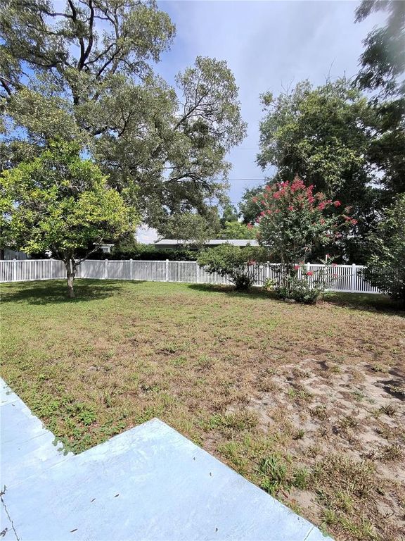 Image 20 of property listing at Address unavailable.