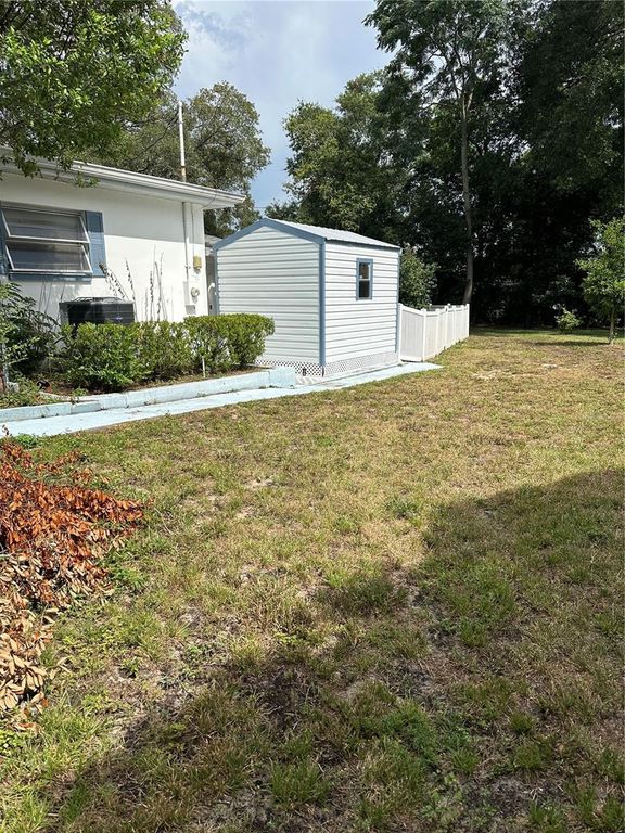 Image 21 of property listing at Address unavailable.