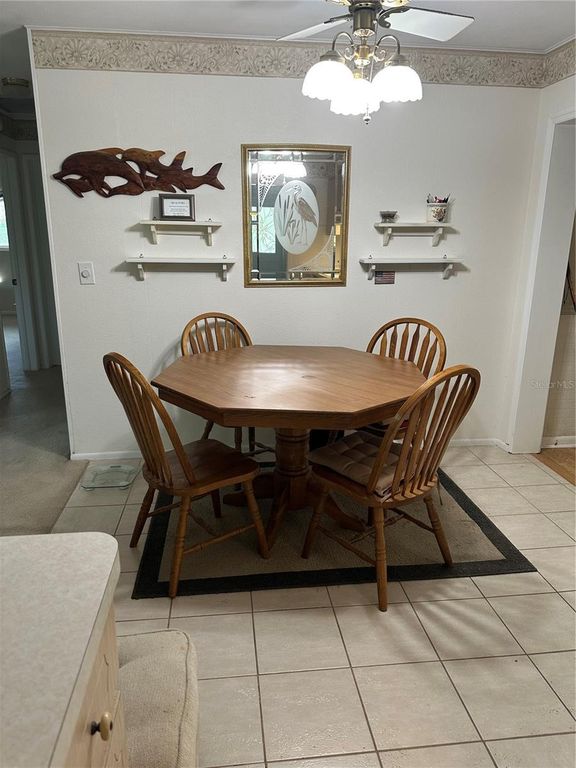 Image 6 of property listing at Address unavailable.