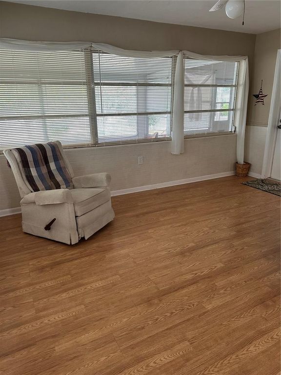 Image 7 of property listing at Address unavailable.