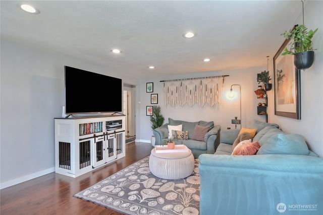 10644 2nd Place SW, Seattle, WA 98146