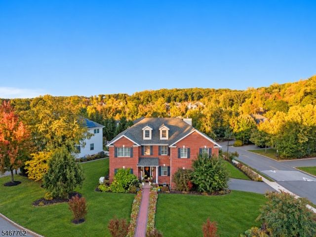 1 Efstis Ct, West Orange Twp., NJ 07052