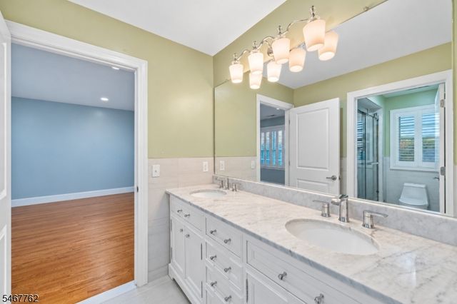1 Efstis Ct, West Orange Twp., NJ 07052