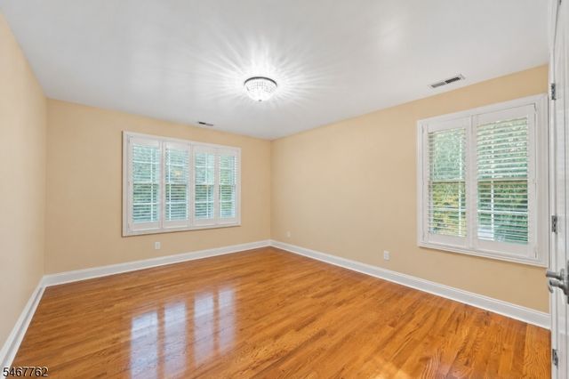 1 Efstis Ct, West Orange Twp., NJ 07052