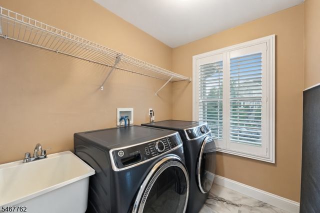 1 Efstis Ct, West Orange Twp., NJ 07052