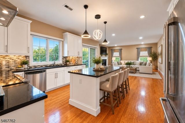 1 Efstis Ct, West Orange Twp., NJ 07052