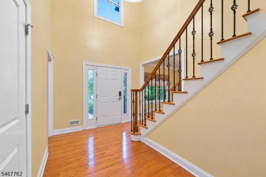 1 Efstis Ct, West Orange Twp., NJ 07052 — photo 3