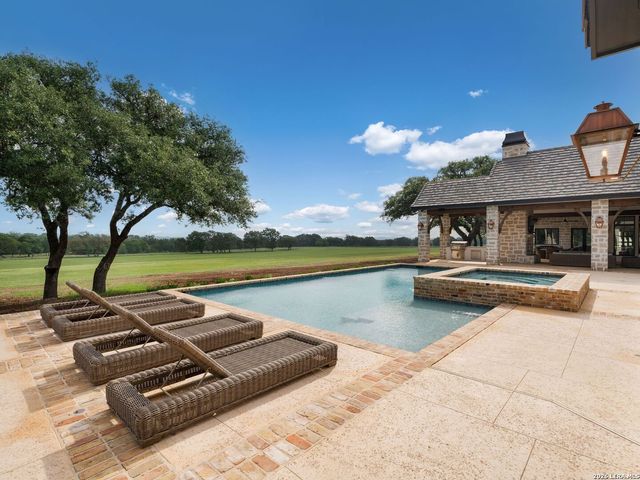 820 Fm 3351, Boerne, TX 78006
