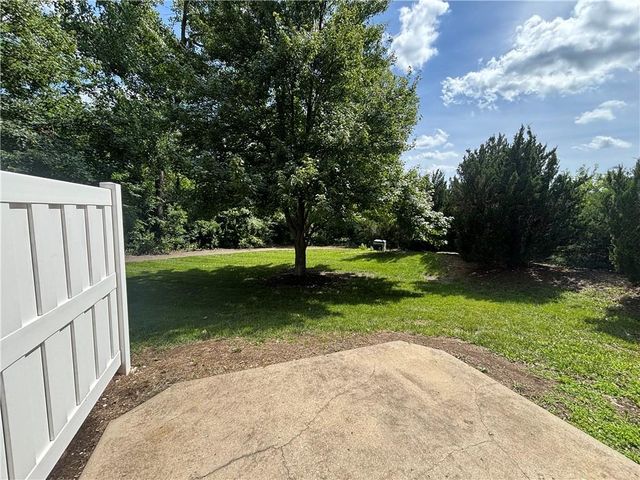 21154 Millridge Street, Spring Hill, KS 66083