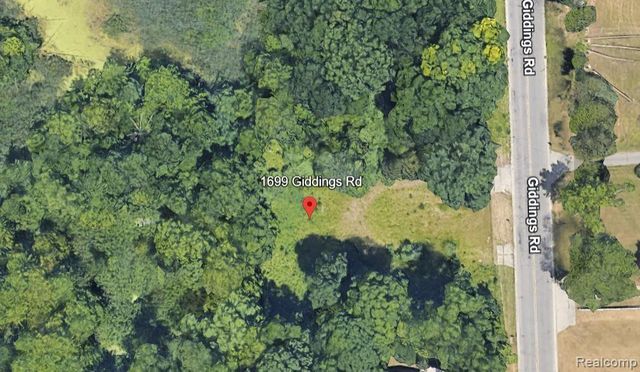 1699 GIDDINGS Road, Pontiac, MI 48340