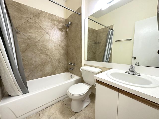 640 Cypress Club Way G, Deerfield Beach, FL 33064