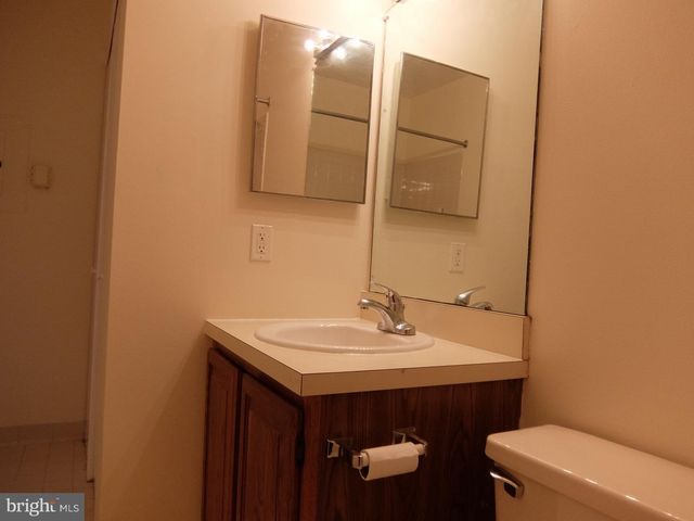 4906 RAVENS CREST DR, Plainsboro, NJ 08536