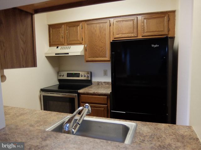 4906 RAVENS CREST DR, Plainsboro, NJ 08536