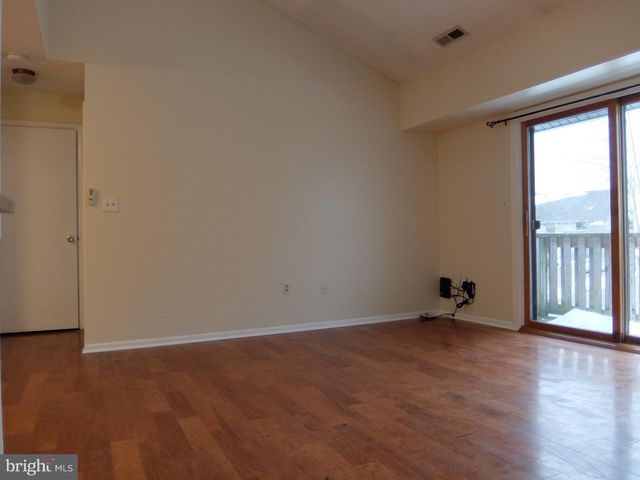 4906 RAVENS CREST DR, Plainsboro, NJ 08536