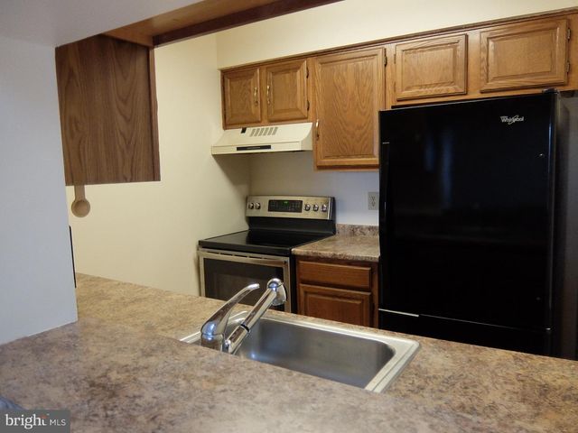 4906 RAVENS CREST DR, Plainsboro, NJ 08536
