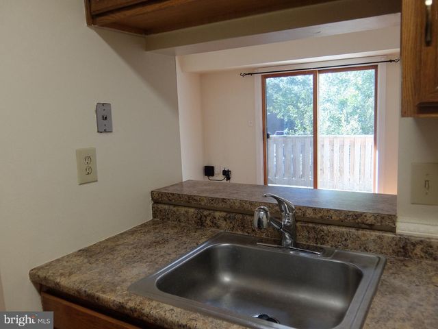 4906 RAVENS CREST DR, Plainsboro, NJ 08536