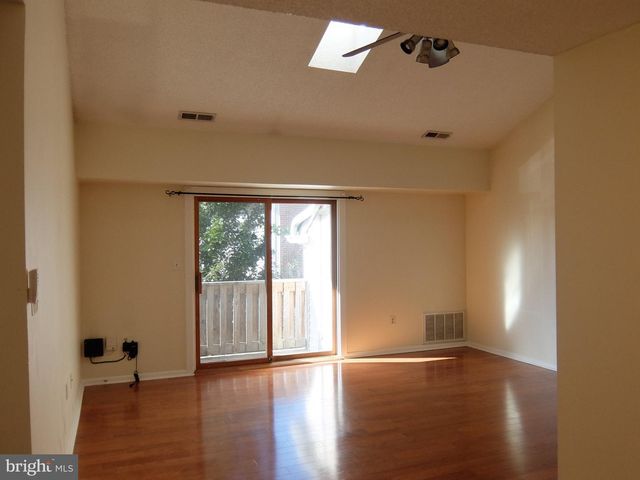 4906 RAVENS CREST DR, Plainsboro, NJ 08536