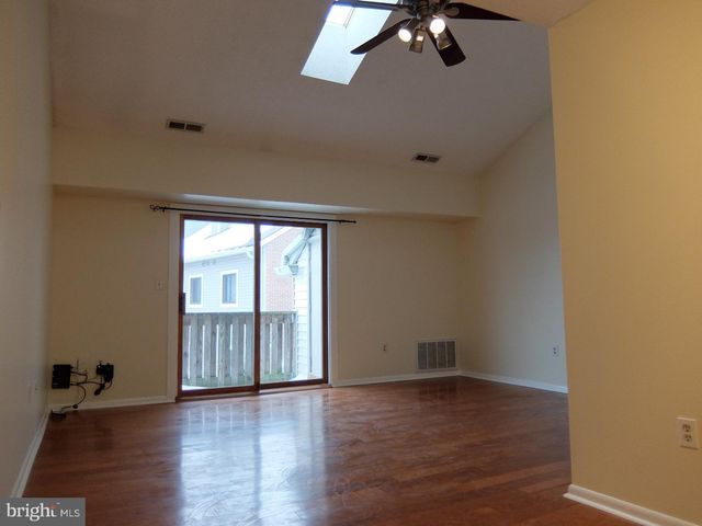 4906 RAVENS CREST DR, Plainsboro, NJ 08536