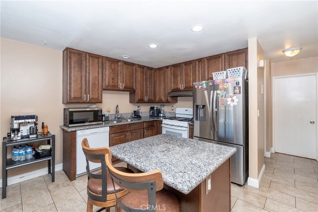 1143 S Clifpark, Anaheim, CA 92805