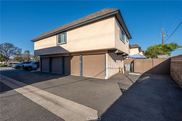 1143 S Clifpark, Anaheim, CA 92805