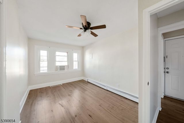 226 N 9th St 3, Newark City, NJ 07107