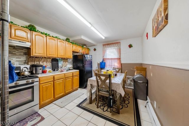 226 N 9th St 3, Newark City, NJ 07107