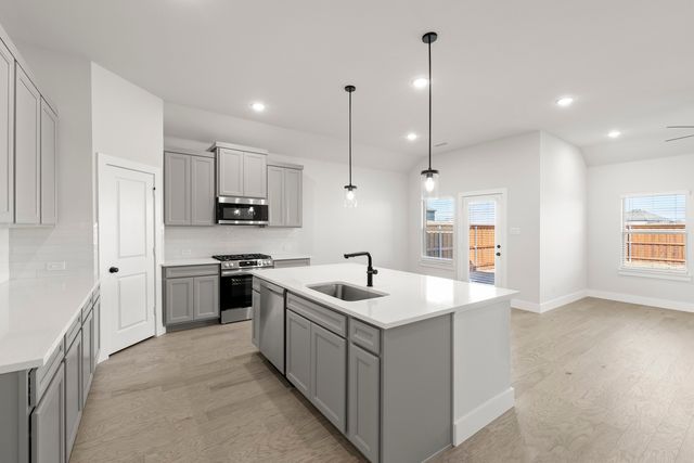 2352 Bell Way, Forney, TX 75126