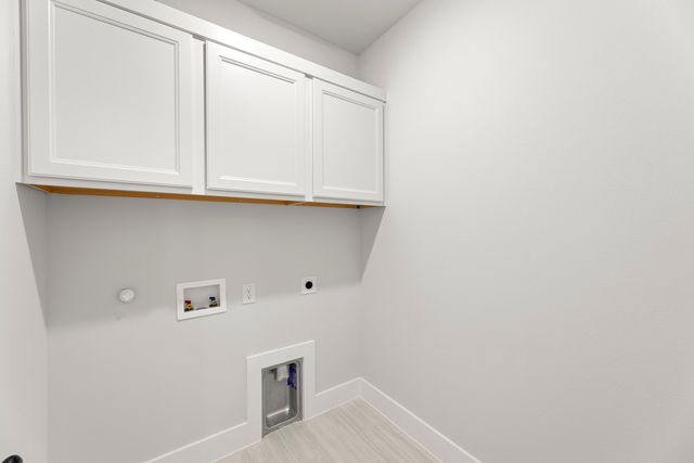 2352 Bell Way, Forney, TX 75126