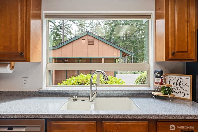 281 E Saint Andrews Drive, Shelton, WA 98584
