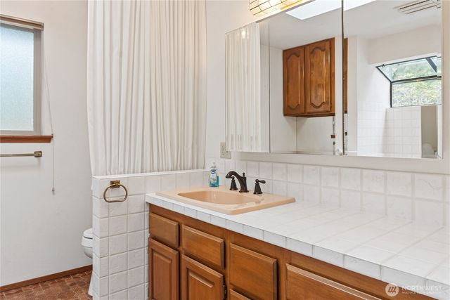 281 E Saint Andrews Drive, Shelton, WA 98584