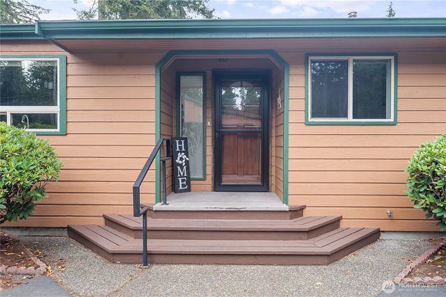 281 E Saint Andrews Drive, Shelton, WA 98584
