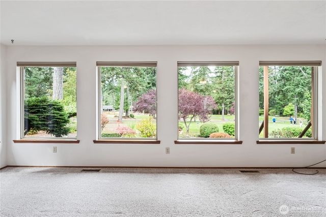 281 E Saint Andrews Drive, Shelton, WA 98584