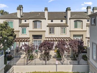 19271 Surfwave Drive, Huntington Beach, CA 92648