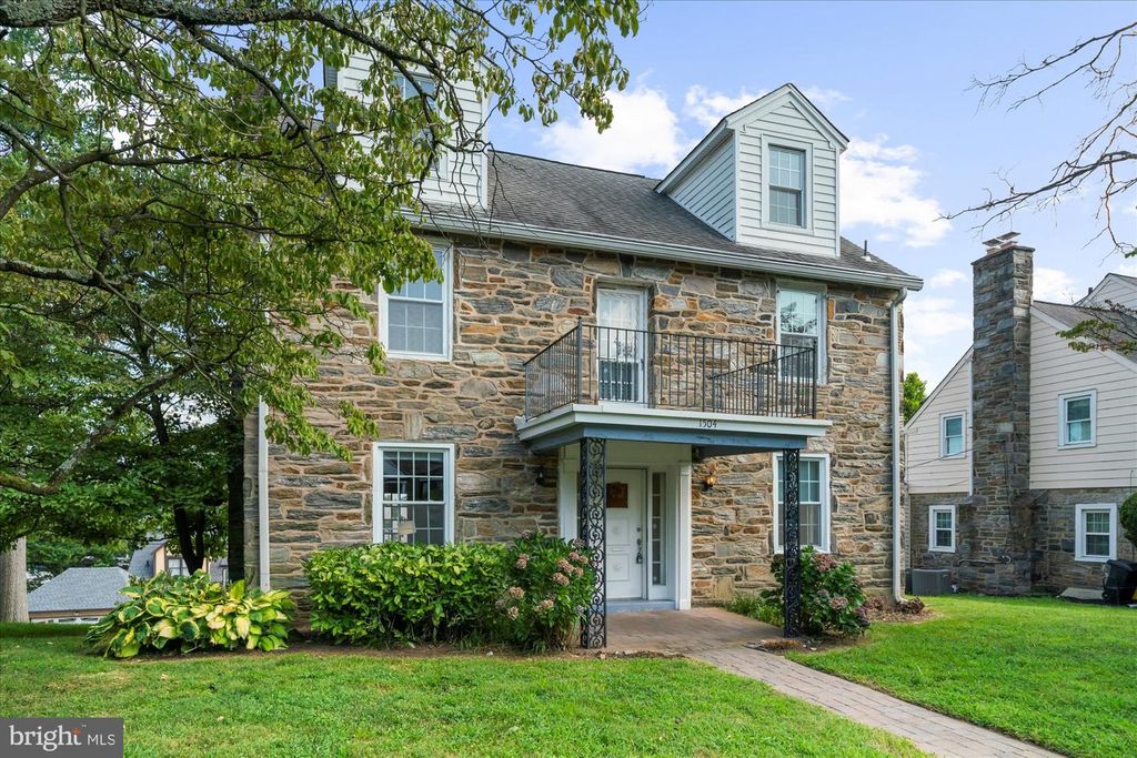 1504 SHEFFIELD LN, Wynnewood, PA 19096