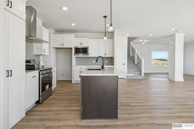 18055 Sycamore Drive, Gretna, NE 68028