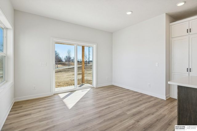 18055 Sycamore Drive, Gretna, NE 68028