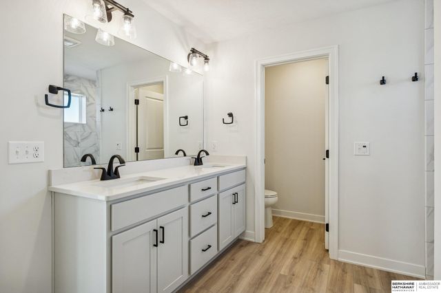 18055 Sycamore Drive, Gretna, NE 68028