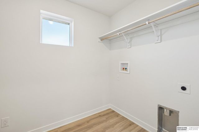 18055 Sycamore Drive, Gretna, NE 68028