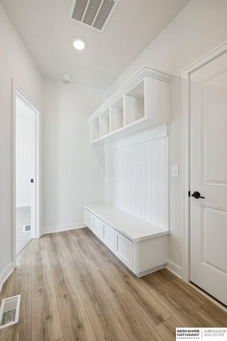 18055 Sycamore Drive, Gretna, NE 68028