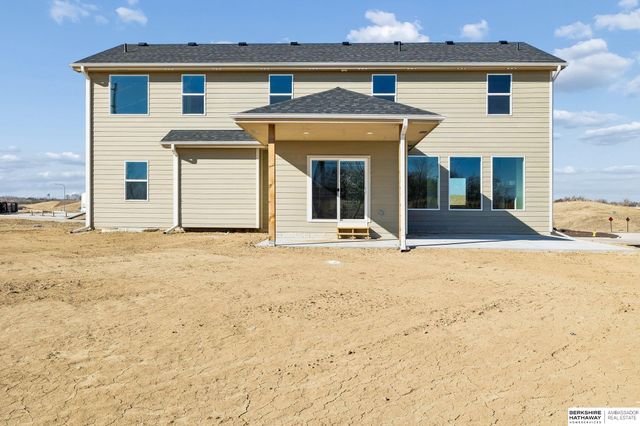 18055 Sycamore Drive, Gretna, NE 68028