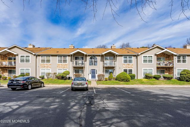 84 Diane Drive, Tinton Falls, NJ 07753