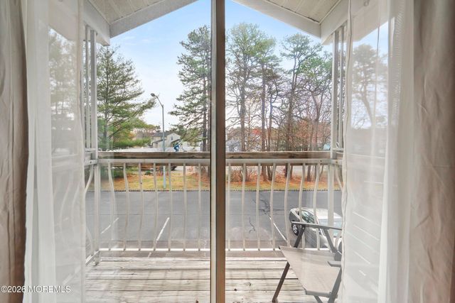 84 Diane Drive, Tinton Falls, NJ 07753
