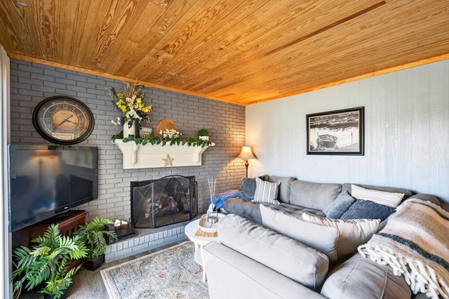 353 Fagan Drive, Inman, SC 29349