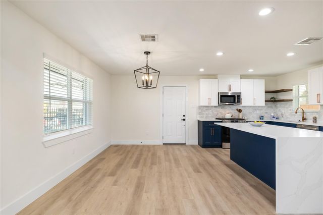 1003 Claxton Street, Houston, TX 77087