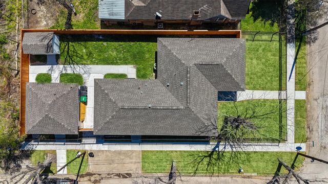 1003 Claxton Street, Houston, TX 77087